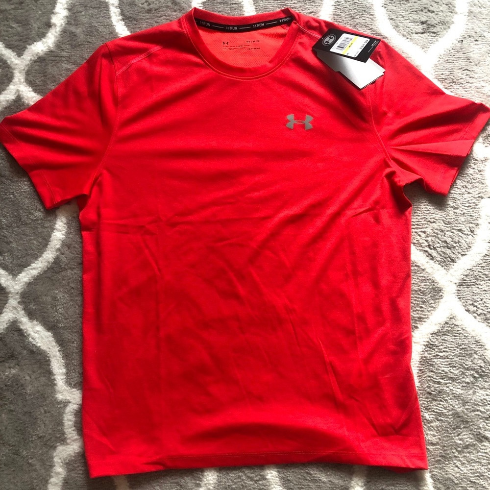 Men’s Under Armour fitted athletic shirt